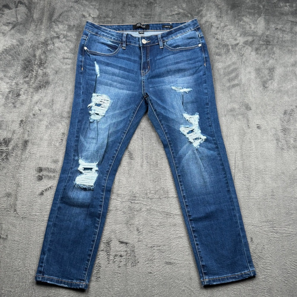Judy Blue Capri Fit Distressed Medium Wash Denim Jeans JB70147 Womens 13/31